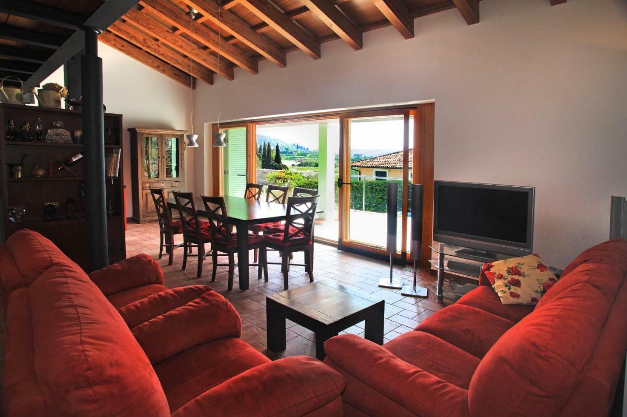 Spacious Villa In Parecag With A Swimming Pool เซโชเล ภายนอก รูปภาพ